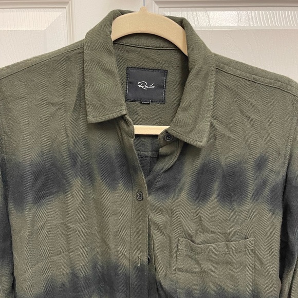 Rails Hunter Button Down in Olive Black Waves - Picture 2 of 10
